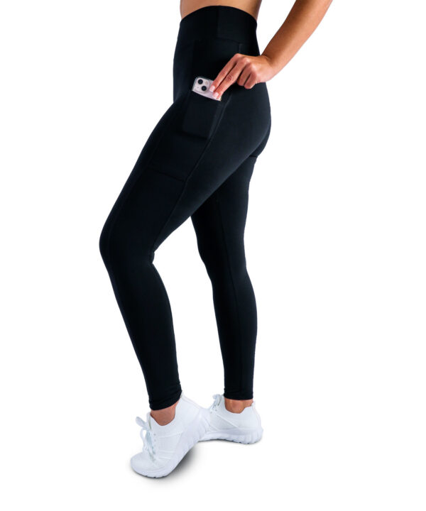 FAF 3_ladies-active-pocketed-pants