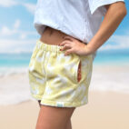 Med SS White Daisy Autumn Leaf Pocket