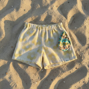 Shore Shorts White with Yellow Daisy